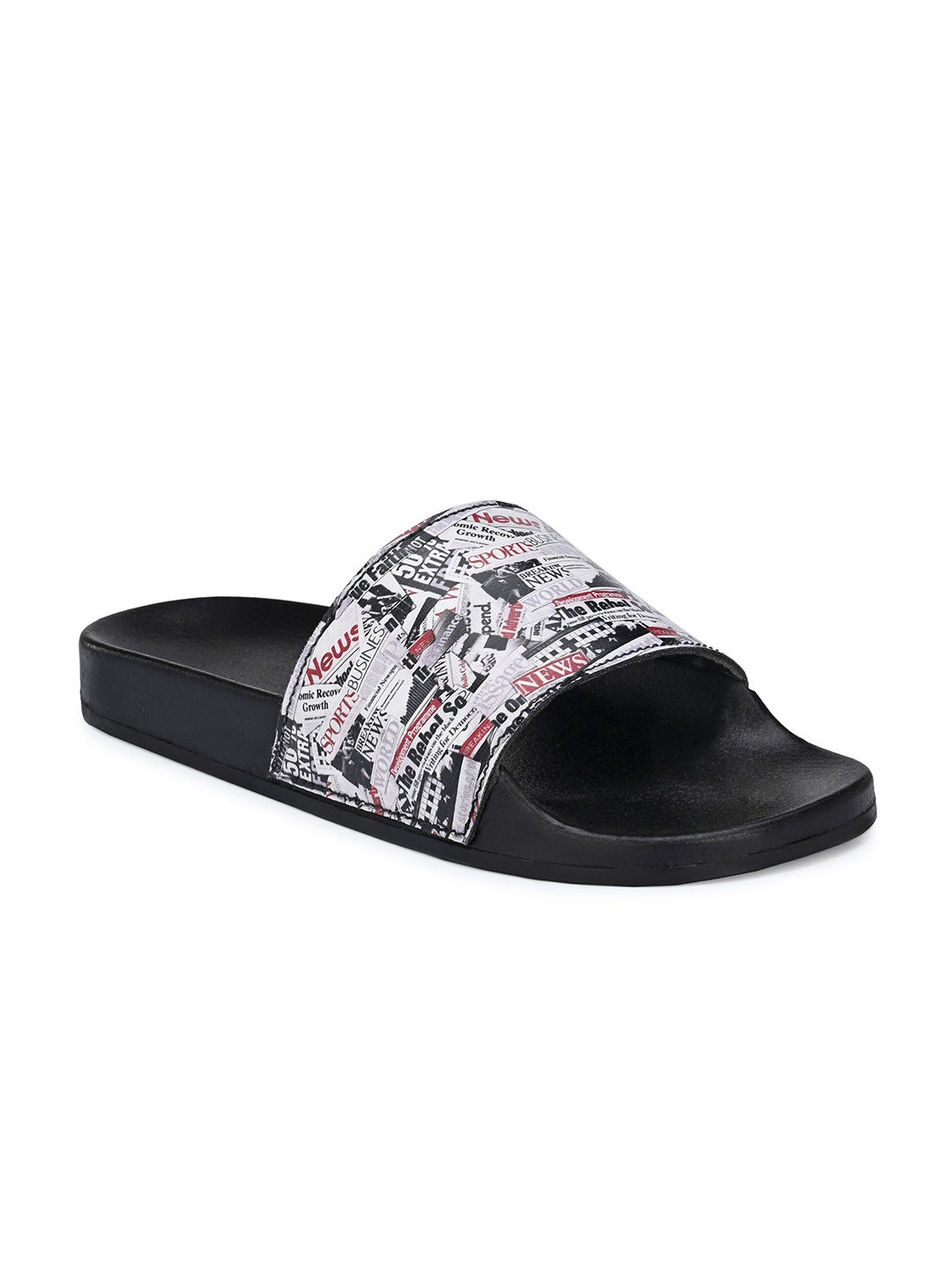 

KLEAT Men White & Black Printed Sliders