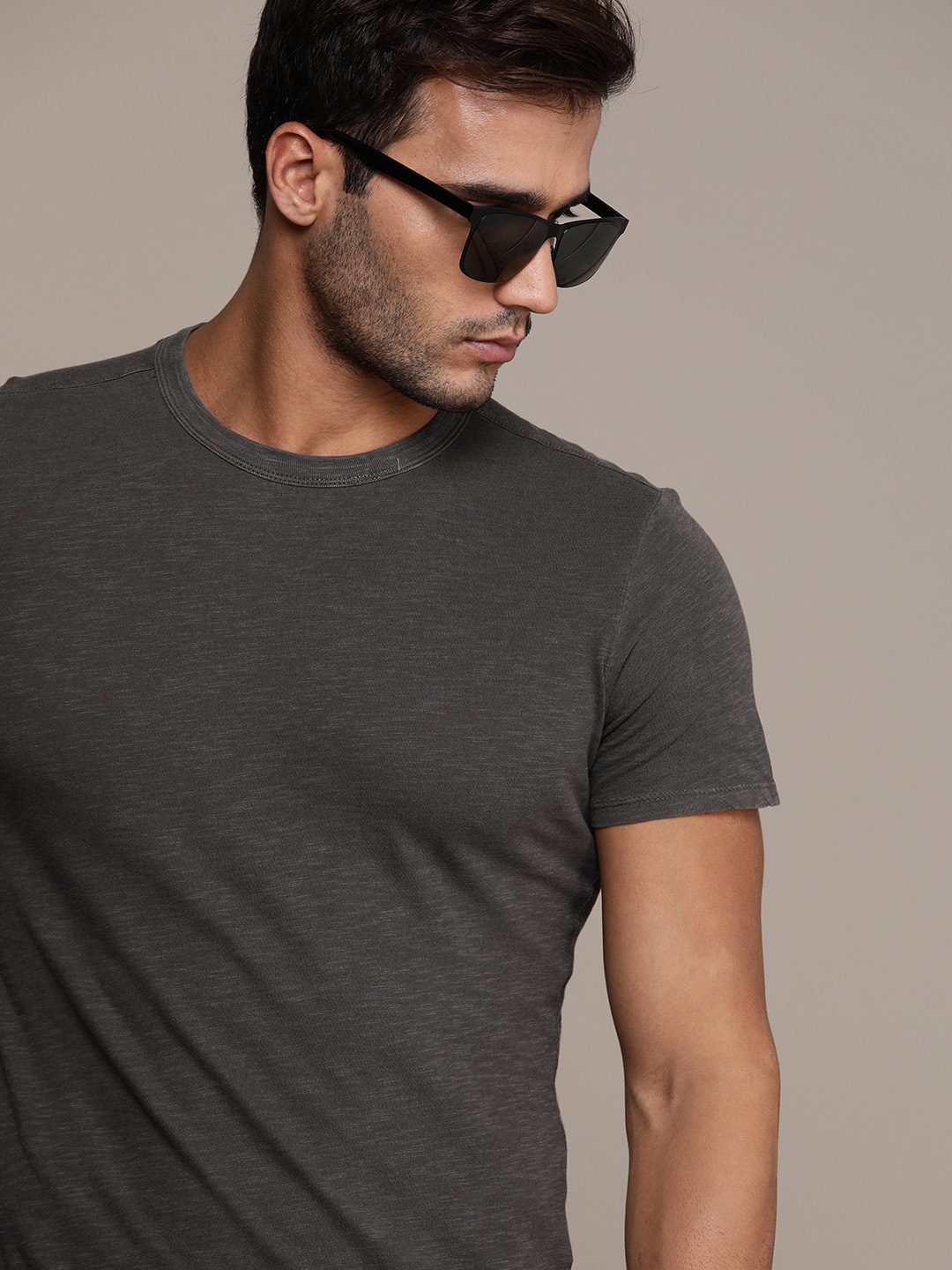 

SELECTED Men Charcoal Grey Slim Fit Pure Cotton T-shirt