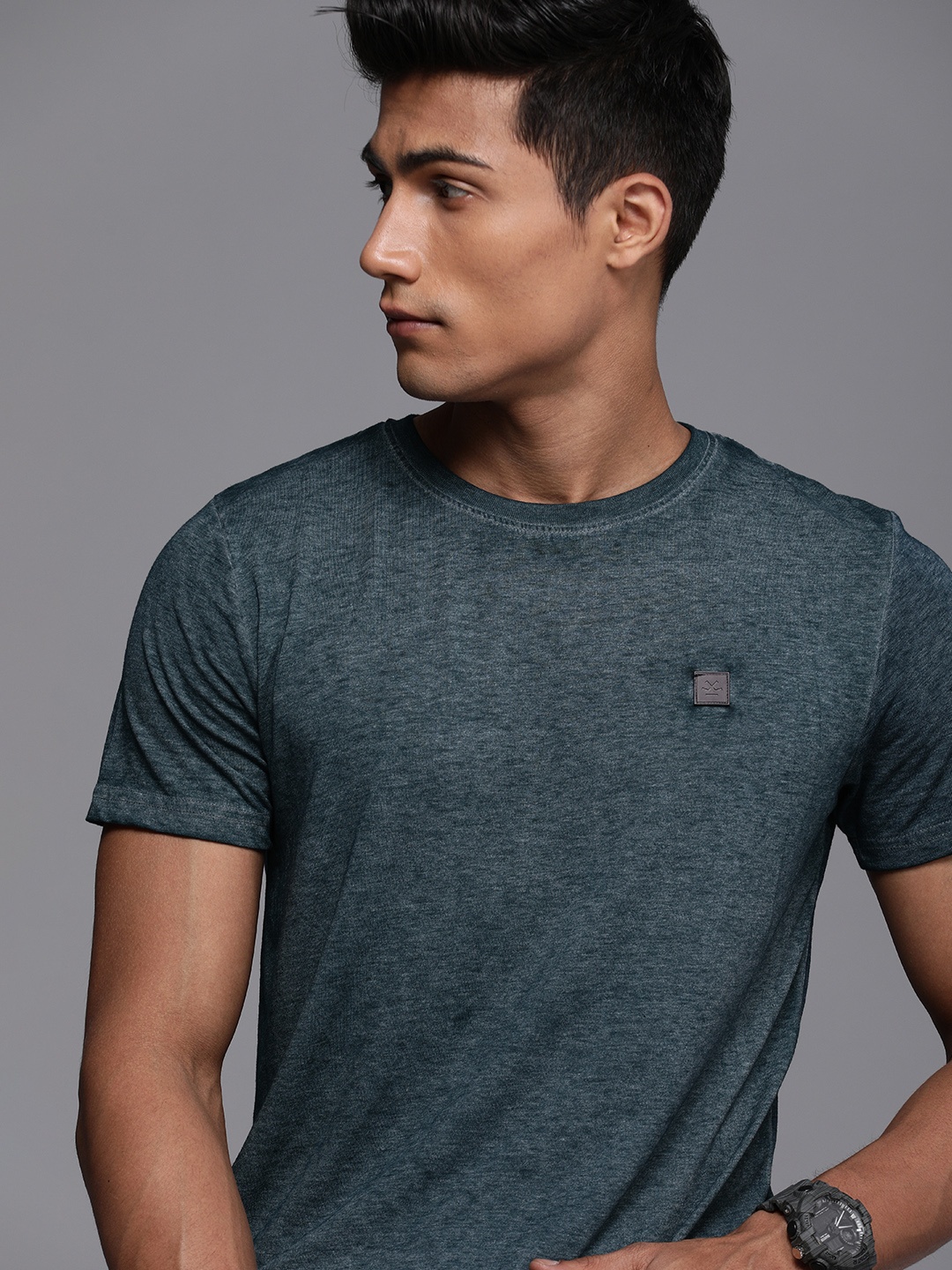 

WROGN Men Teal Green Solid Slim Fit T-shirt