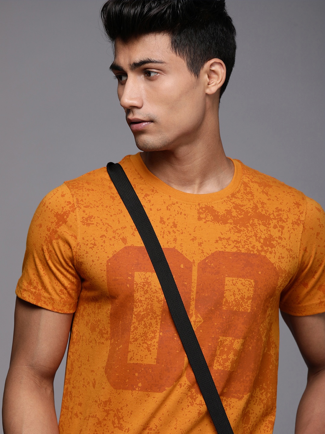 

WROGN Men Mustard Yellow Typography Printed Slim Fit T-shirt