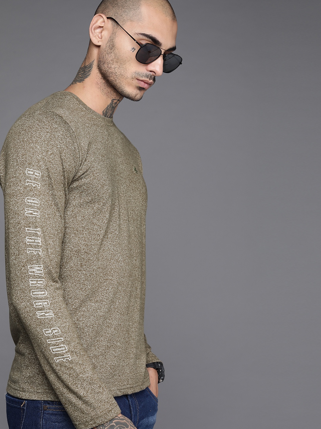 

WROGN Men Olive Green Solid T-shirt