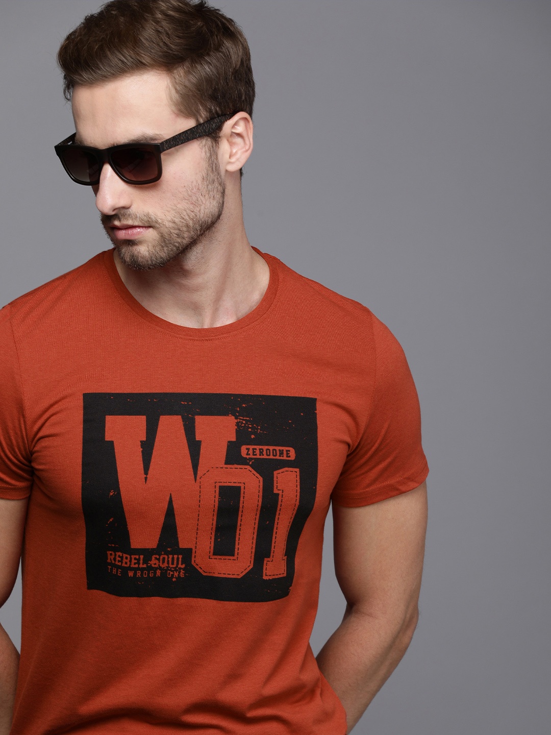 

WROGN Men Brown Typography Printed Casual T-shirt