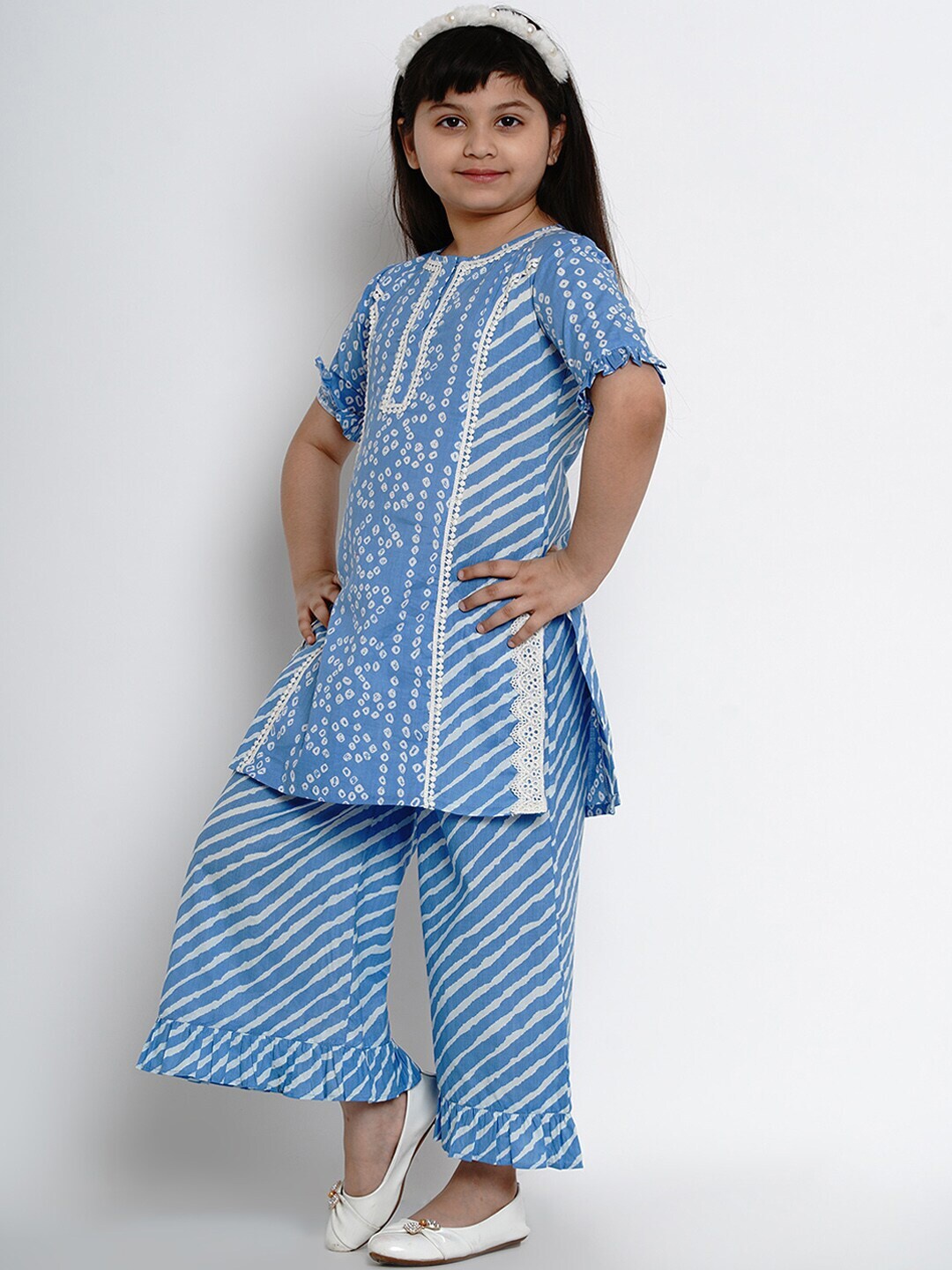 

Bitiya by Bhama Girls Blue & White Leheriya Embellished Pure Cotton Kurta with Palazzo