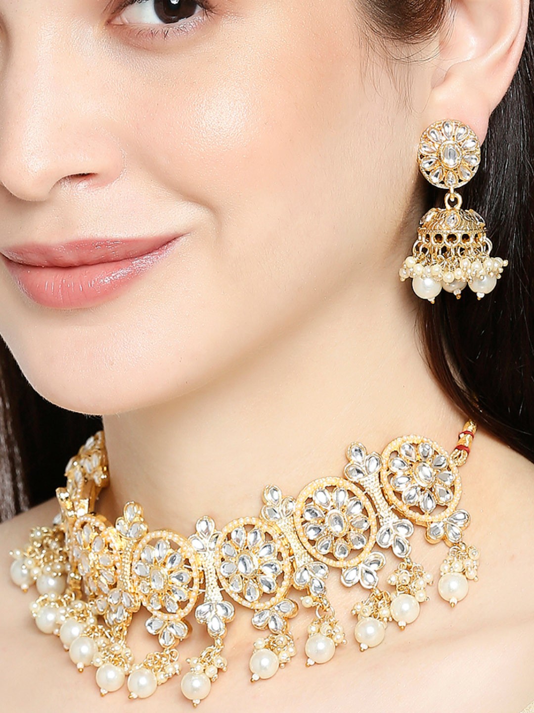 

OOMPH Gold-Toned & White Kundan-Studded & Pearl-Beaded Jadau Jewellery Set