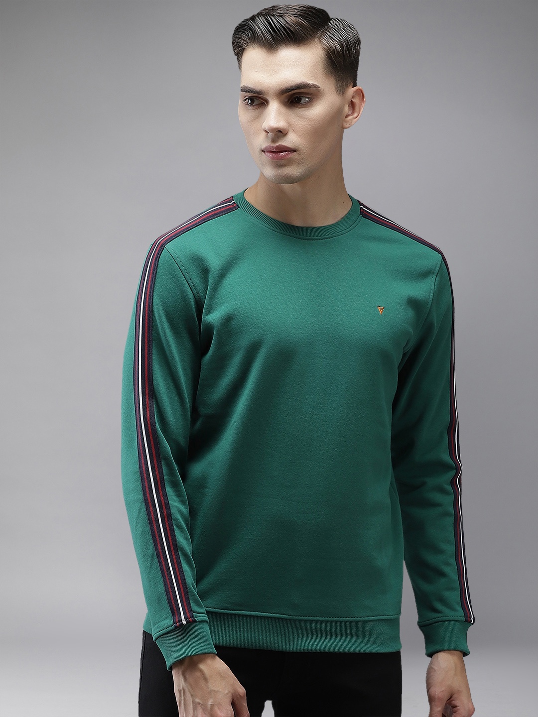 

Van Heusen Sport Men Green Sweatshirt