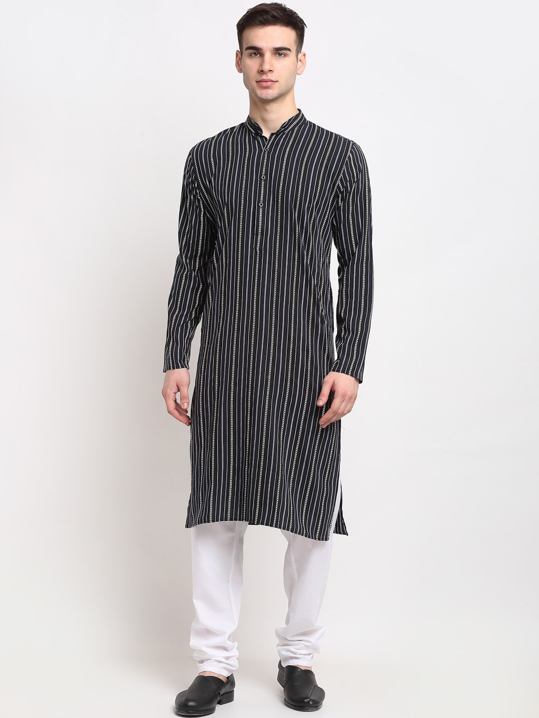 

Jompers Men Black & White Striped Cotton Kurta