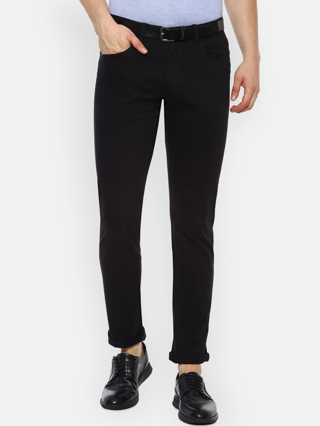 

Van Heusen Sport Men Black Solid Slim Fit Regular Trousers