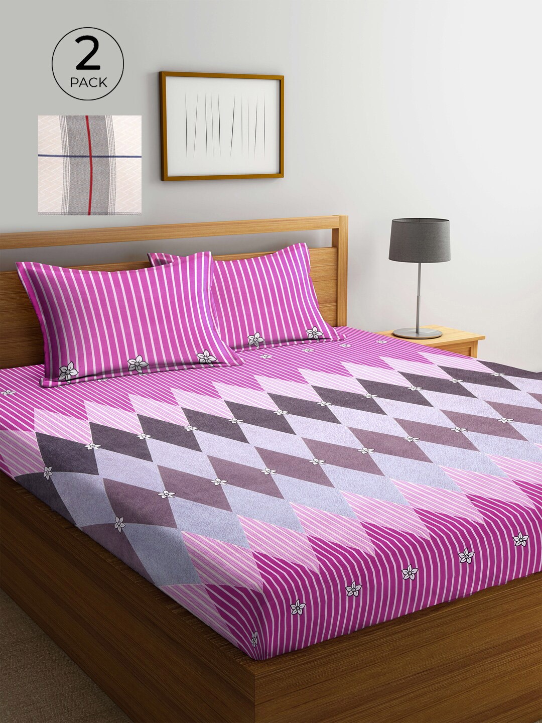 

KLOTTHE Magenta & Off White Geometric 210 TC 2 King Bedsheet with 4 Pillow Covers