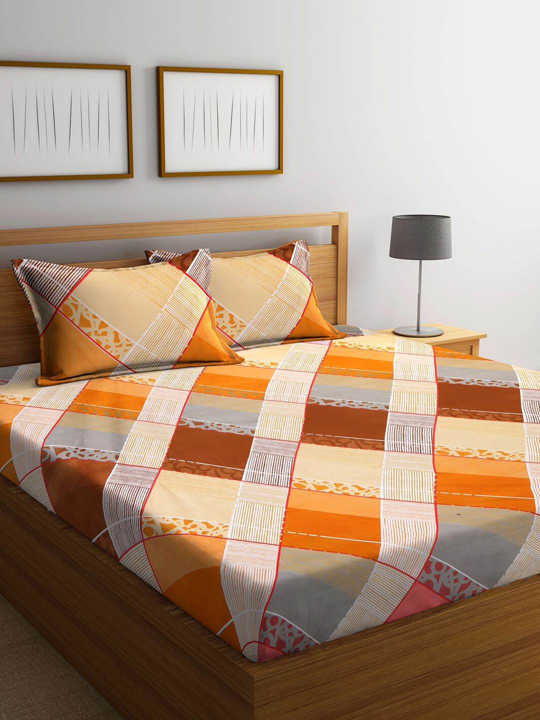 

KLOTTHE Orange & Grey Geometric 210 TC King Bedsheet with 2 Pillow Covers