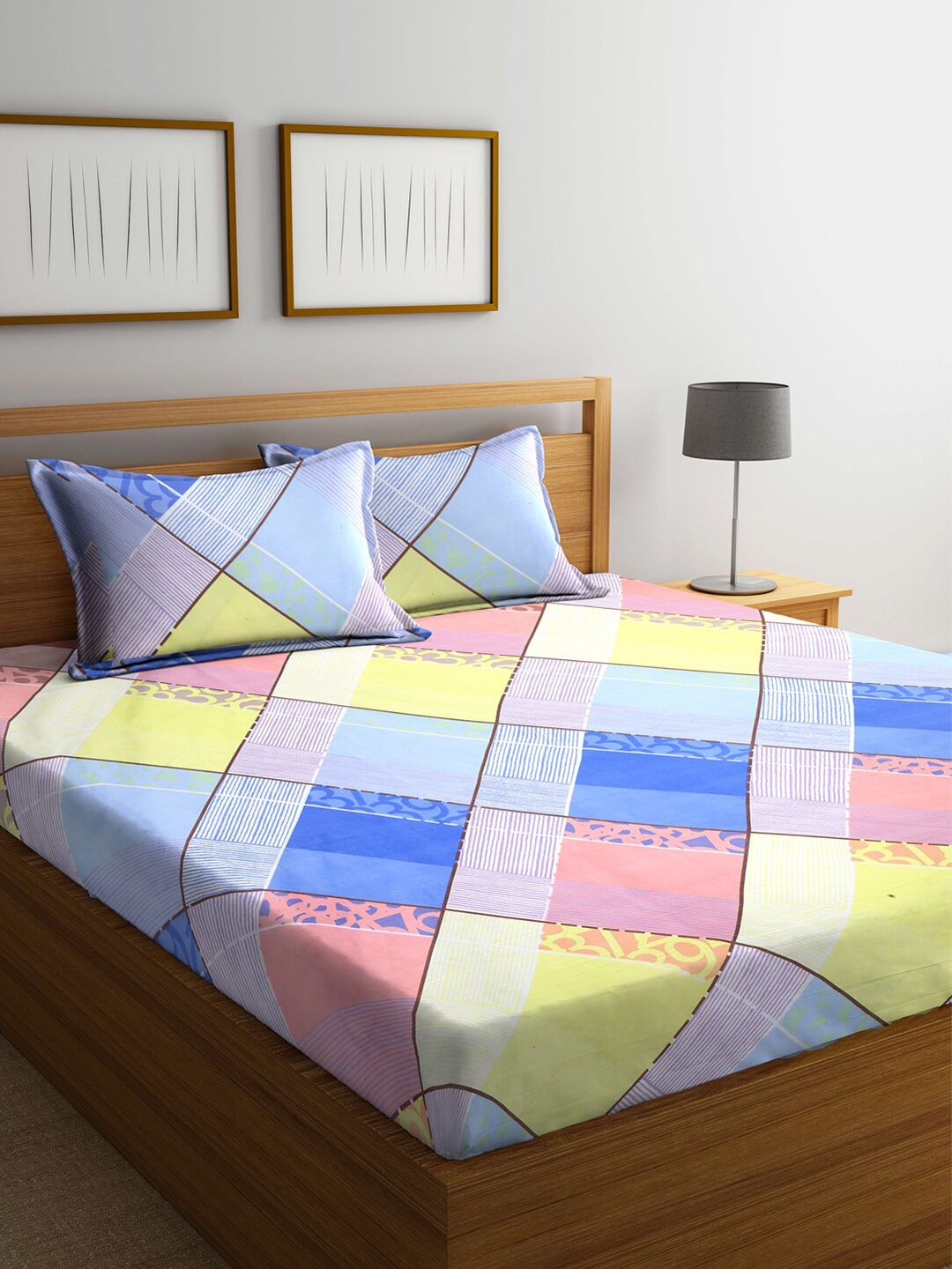 

KLOTTHE Turquoise Blue & Yellow Geometric 210 TC King Bedsheet with 2 Pillow Covers