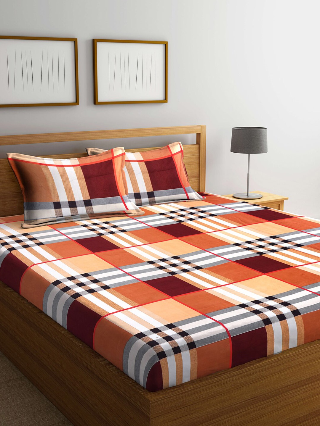 

KLOTTHE Orange & Grey Geometric 210 TC King Bedsheet with 2 Pillow Covers