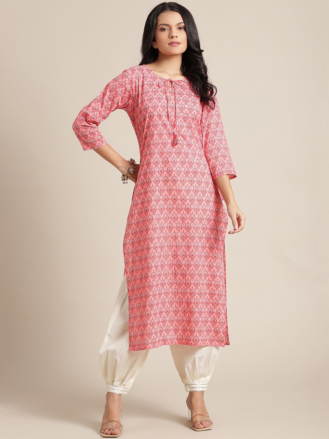 

Varanga Women Peach-Coloured Ethnic Motifs Printed Keyhole Neck Gotta Patti Kurta