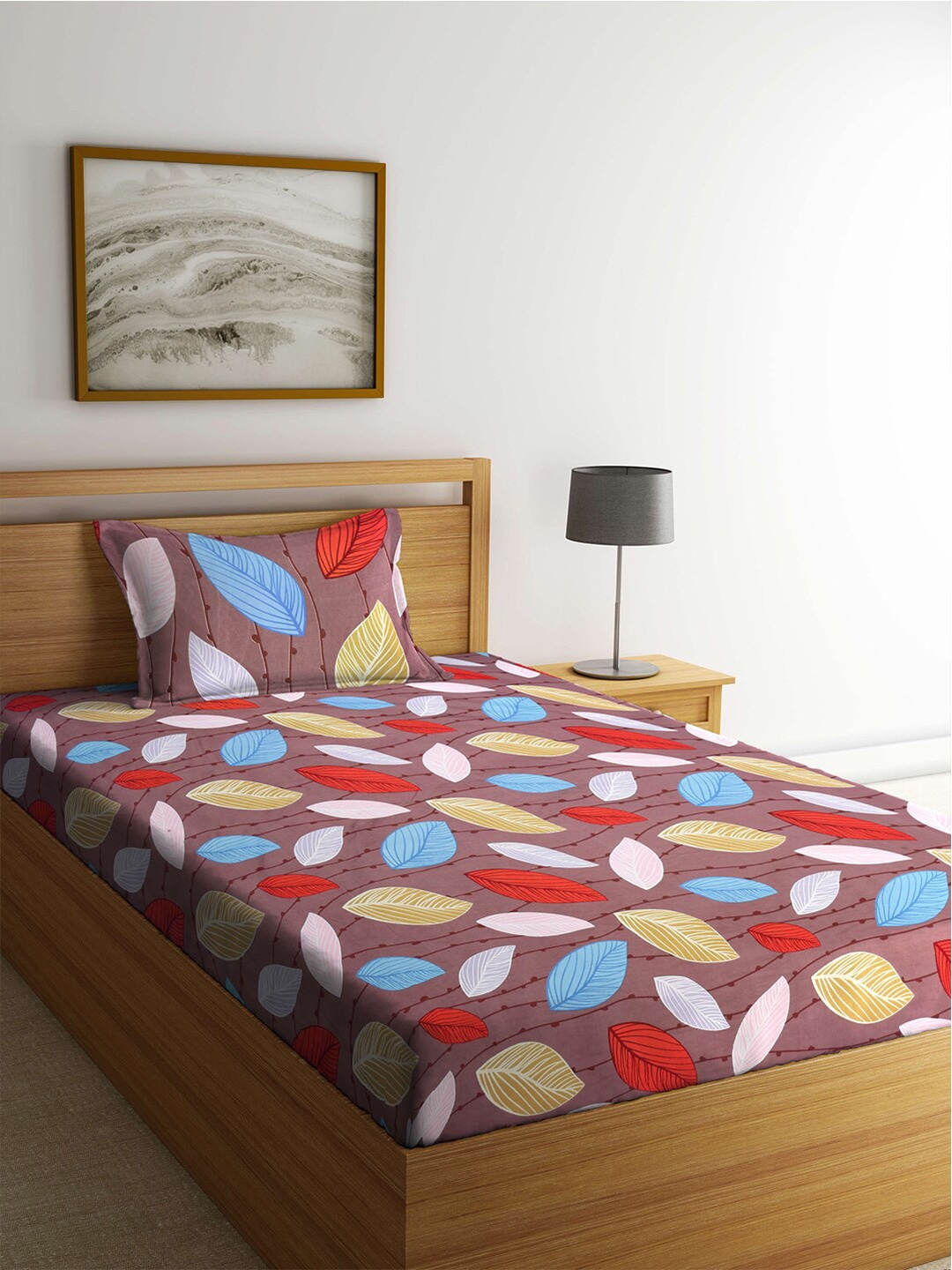 

KLOTTHE Grey & Red Floral 210 TC Single Bedsheet with 1 Pillow Covers