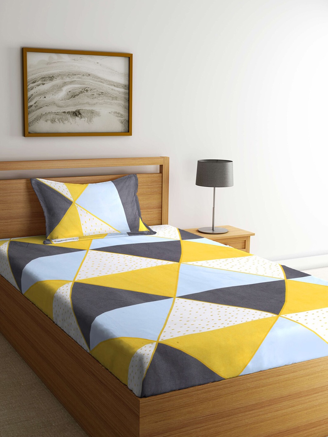 

KLOTTHE Yellow & White Geometric 210 TC Single Bedsheet with 1 Pillow Covers