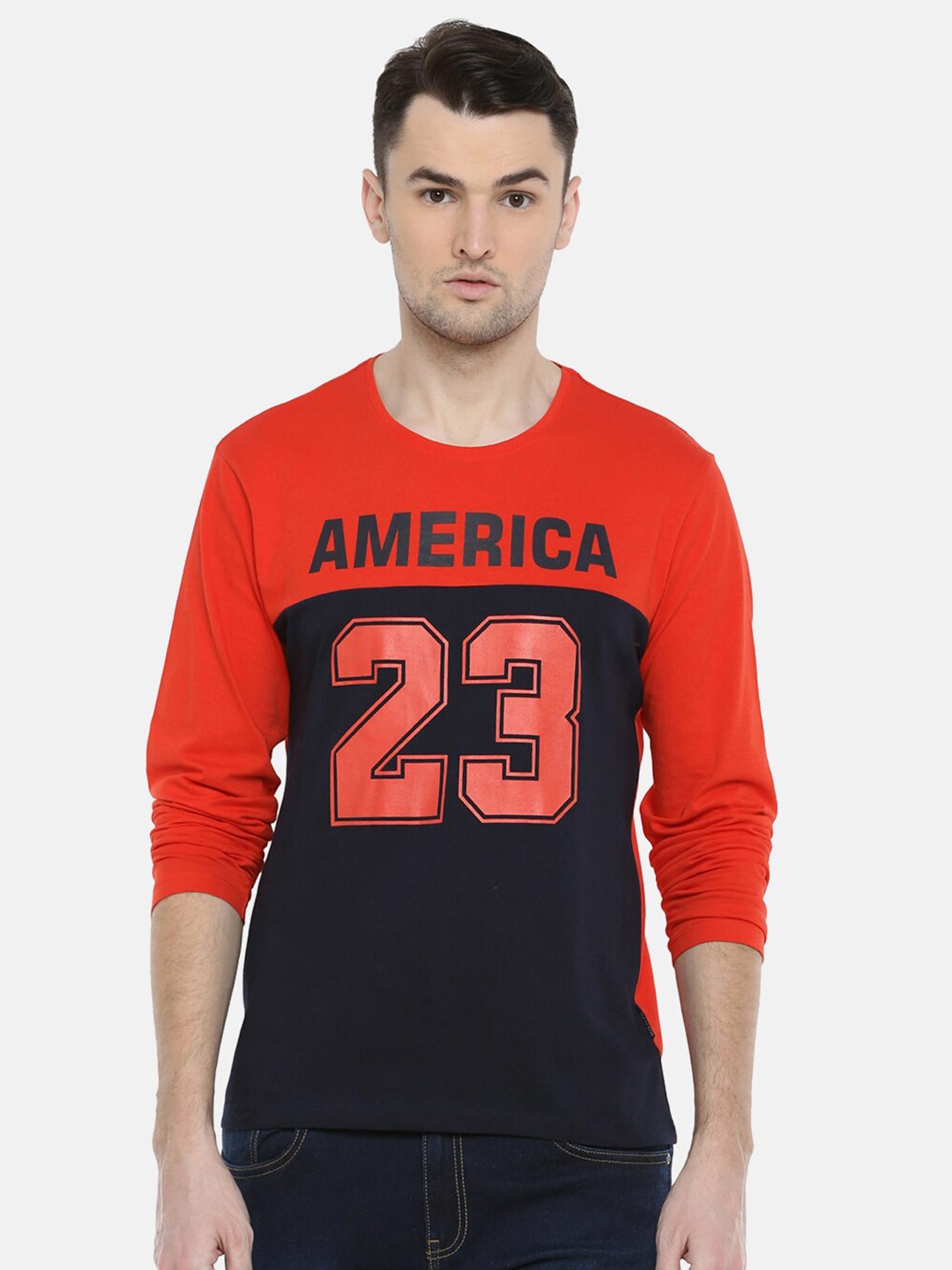 

Braveo Men Red & Black Typography Print Colourblocked Slim Fit T-shirt