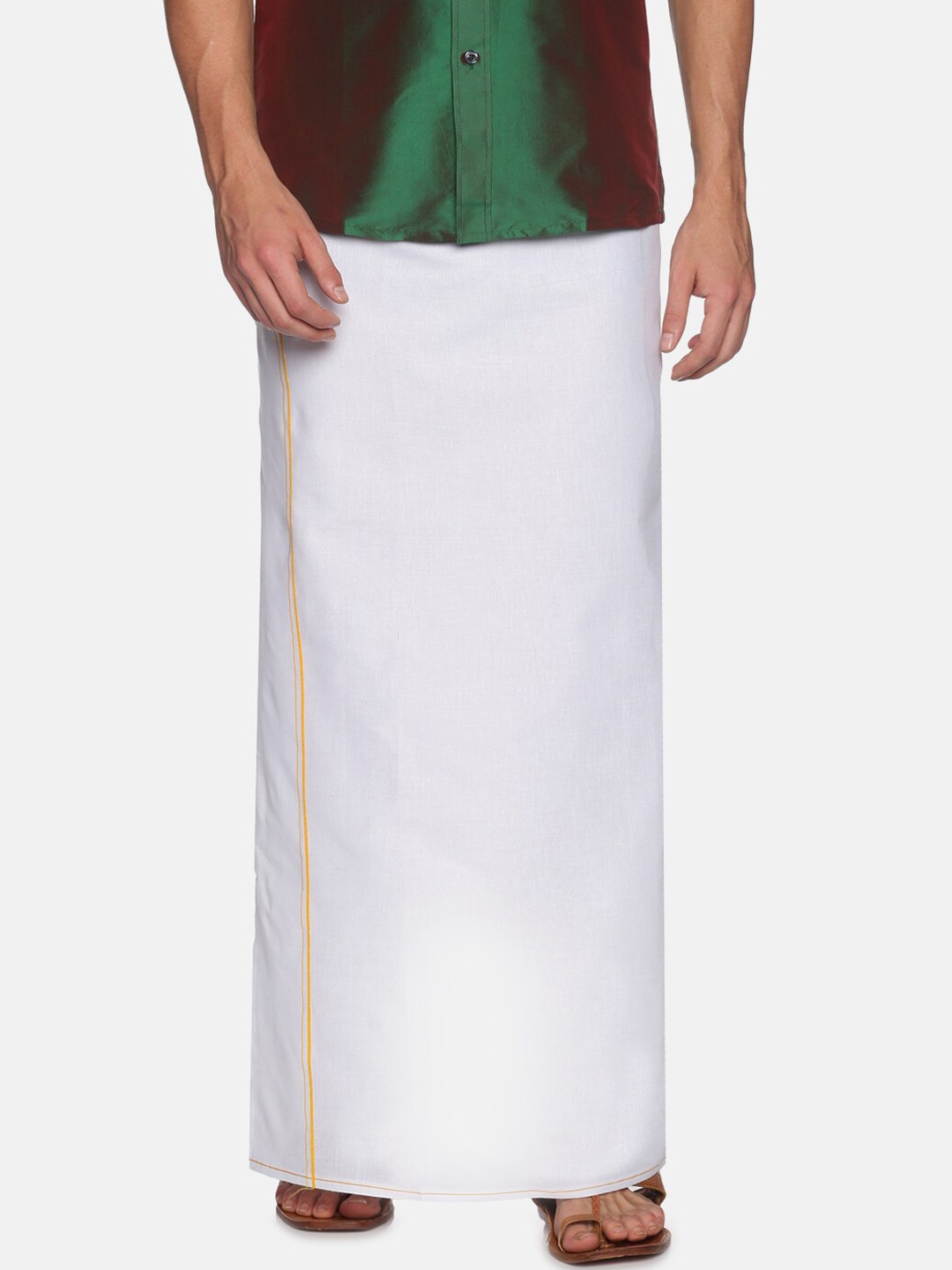 

Chennis Men White Solid Pure Cotton Dhoti