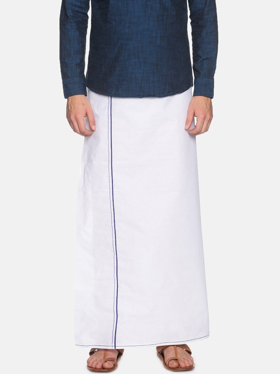 

Chennis Men White Solid Pure Cotton Dhoti