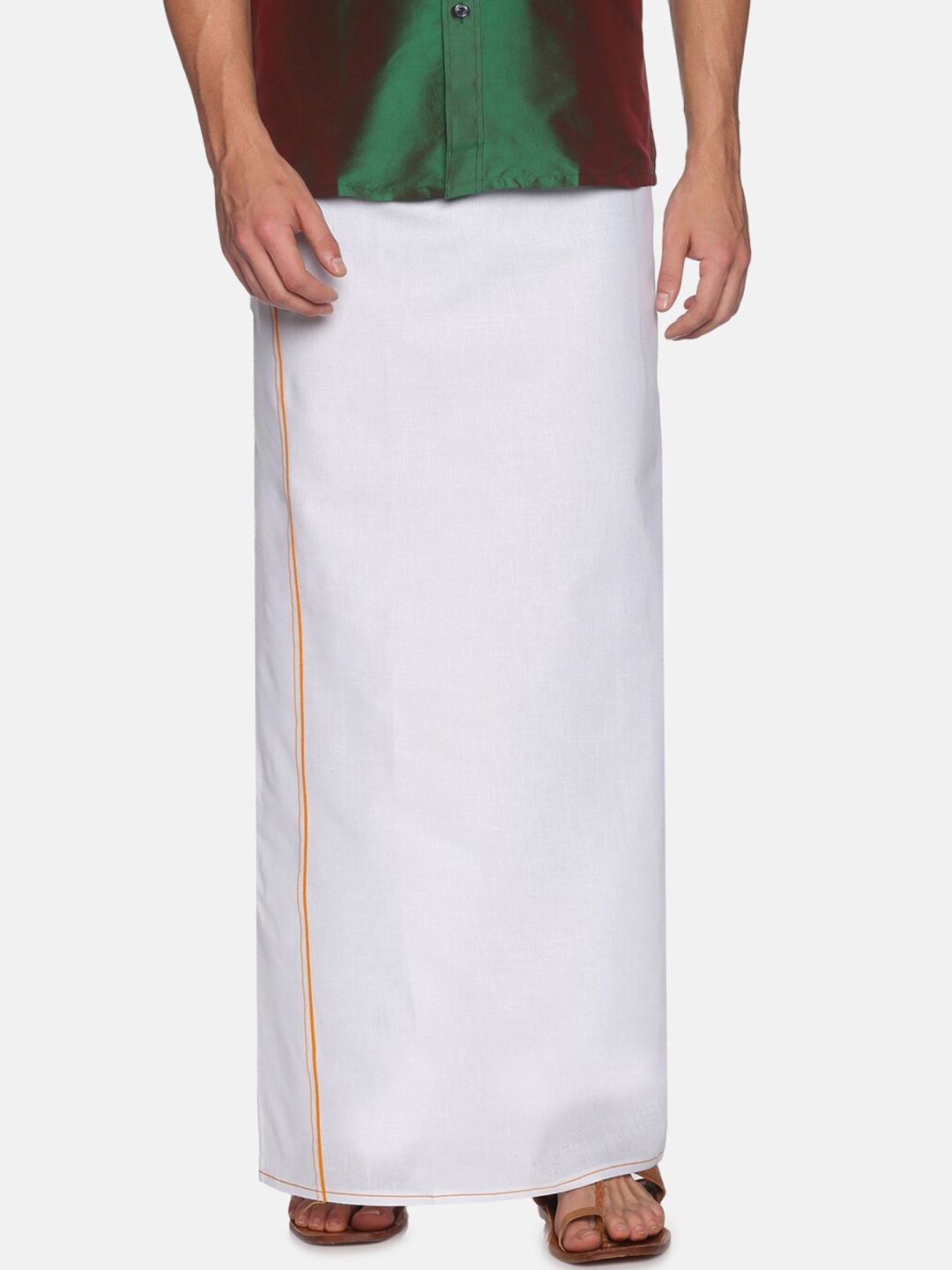 

Chennis Men White Solid Pure Cotton Dhoti