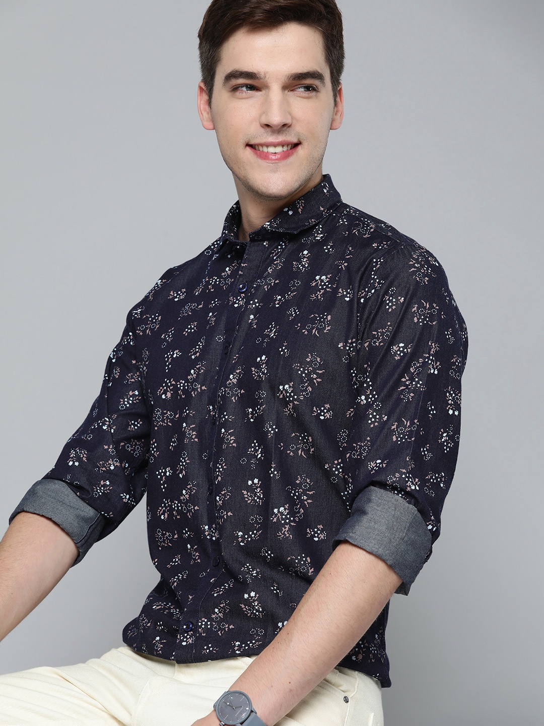 

Mast & Harbour Men Navy Blue Pure Cotton Floral Printed Casual Shirt