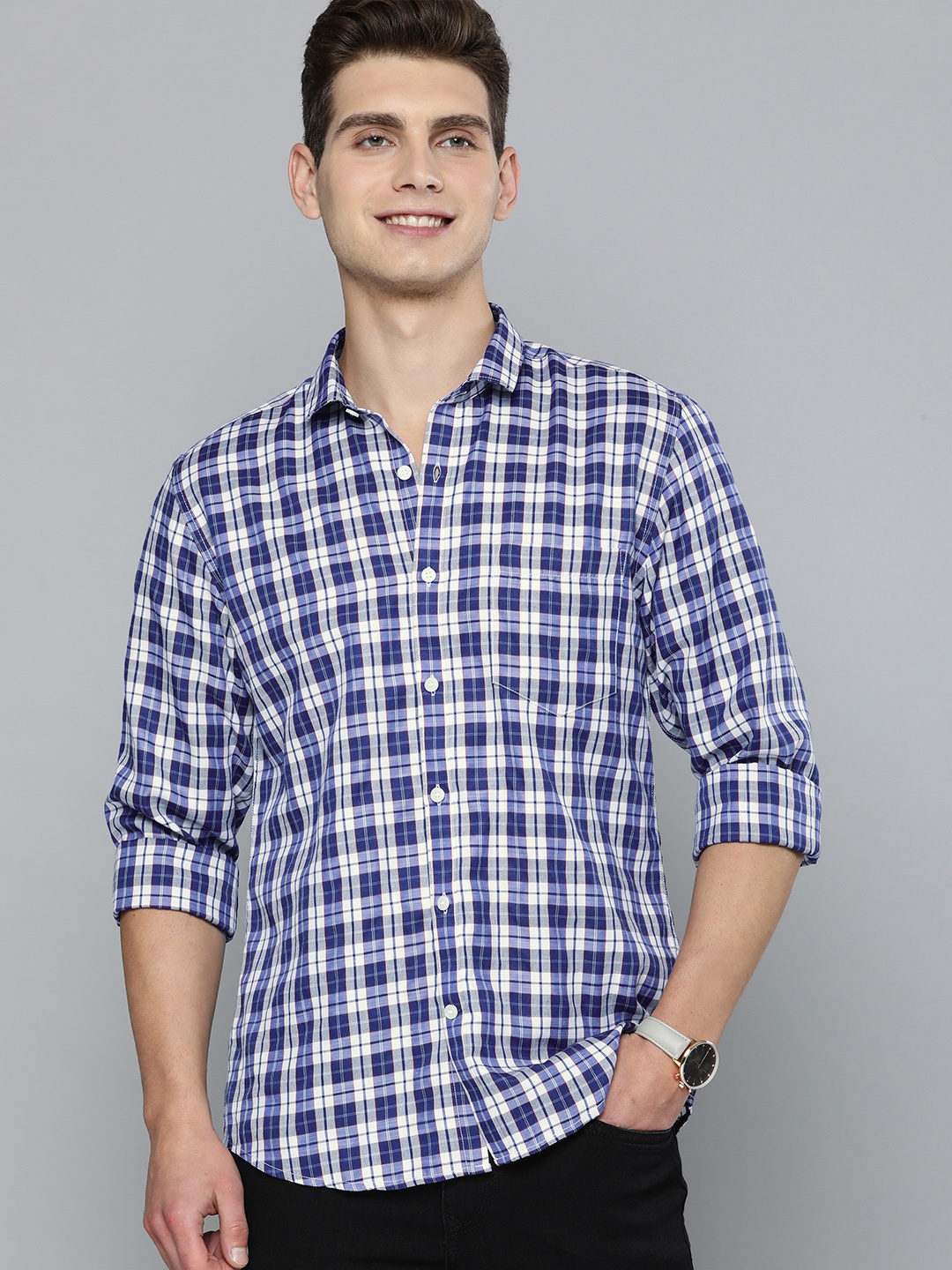 

Mast & Harbour Men Blue And White Gingham Checked Casual Shirt