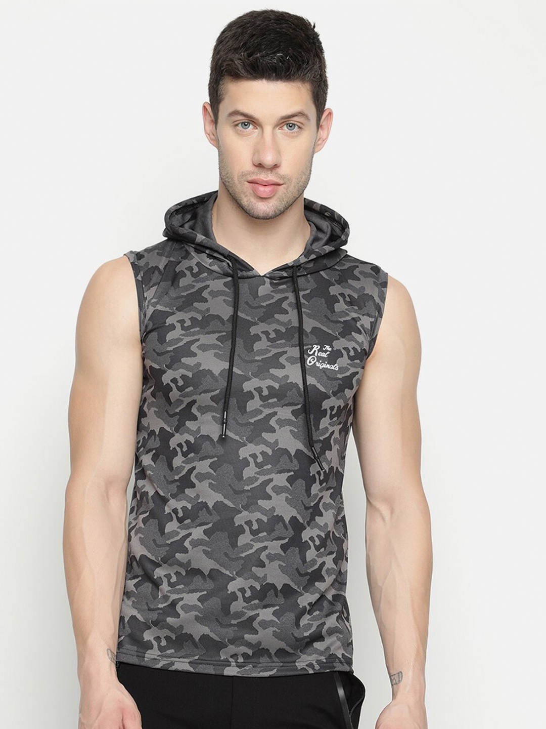 

V2 Value & Variety Men Grey Camouflage Printed Hoody T-shirt