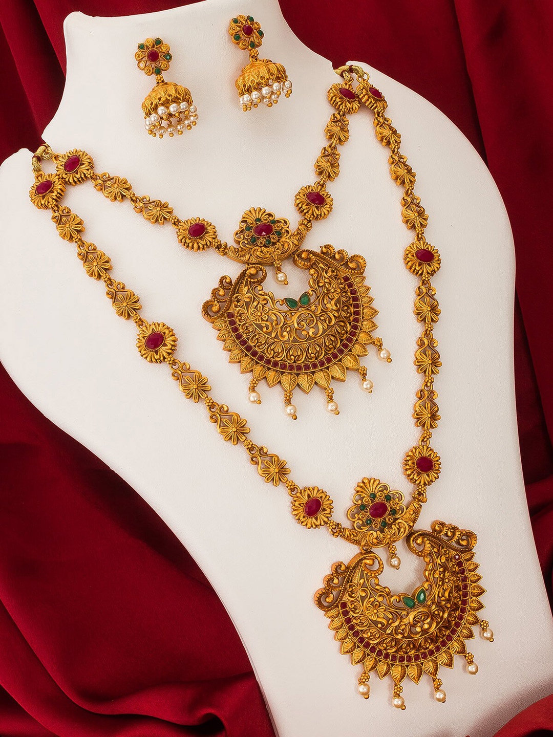 

aadita Gold-Plated Red & Green Pearl Beaded & Stone-Studded Dual Jewellery Set