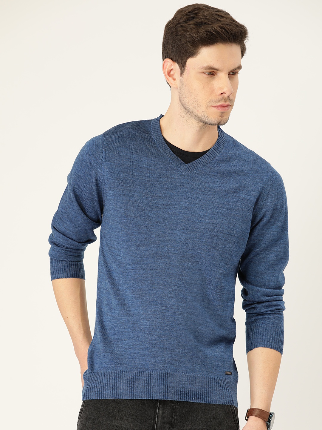 

Monte Carlo Men Blue Solid V-Neck Pullover