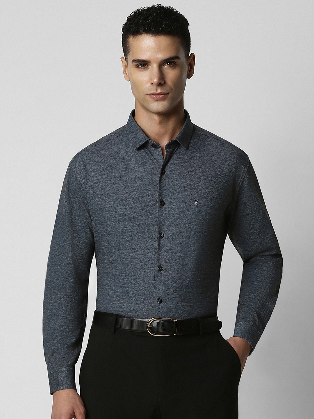 

V Dot Men Grey Self-Design Slim Fit Pure Cotton Casual Shirt