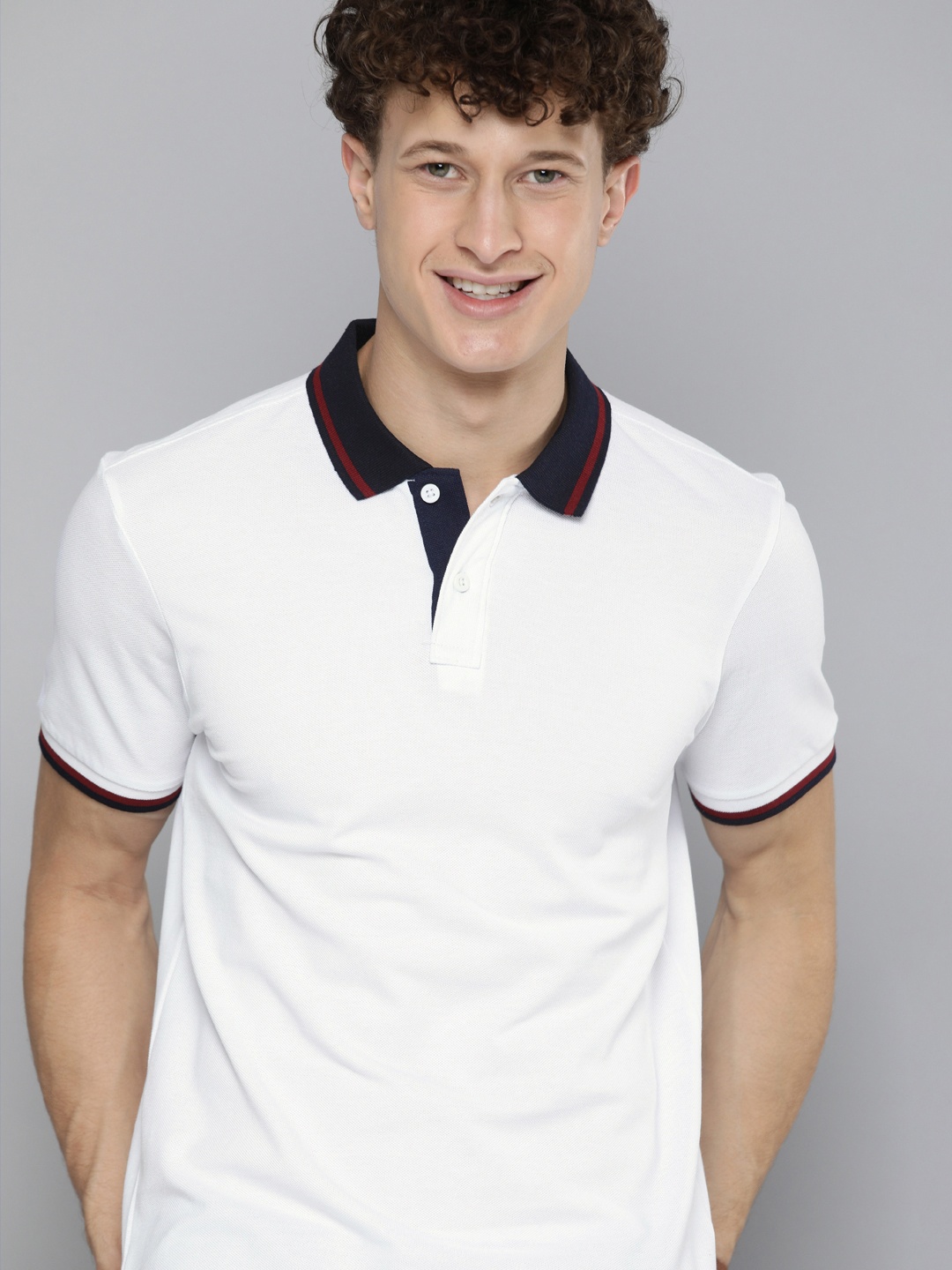 

HERENOW Men White Polo Collar Pure Cotton T-shirt