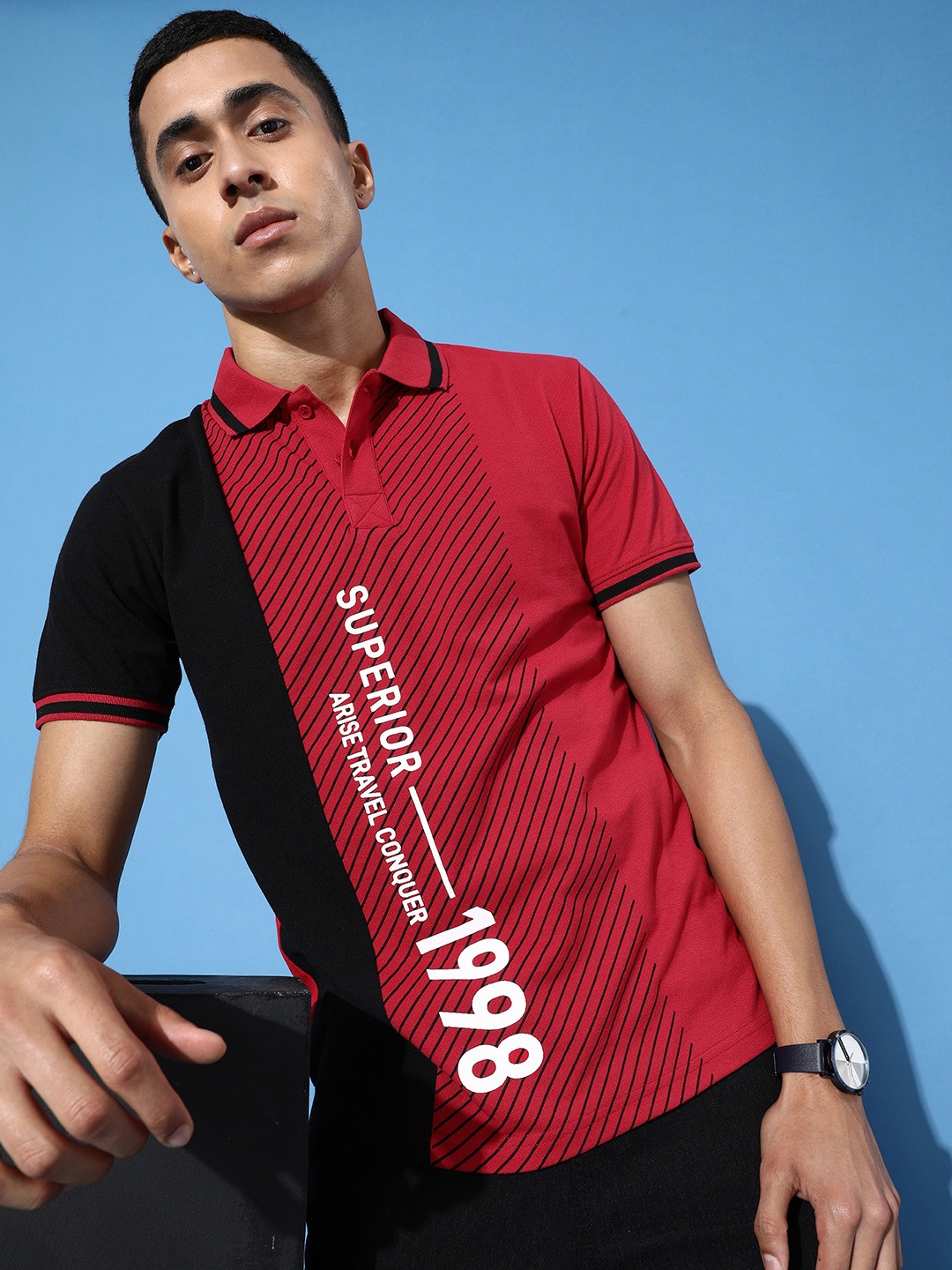 

Moda Rapido Men Red Printed Playful Splicing Tshirt