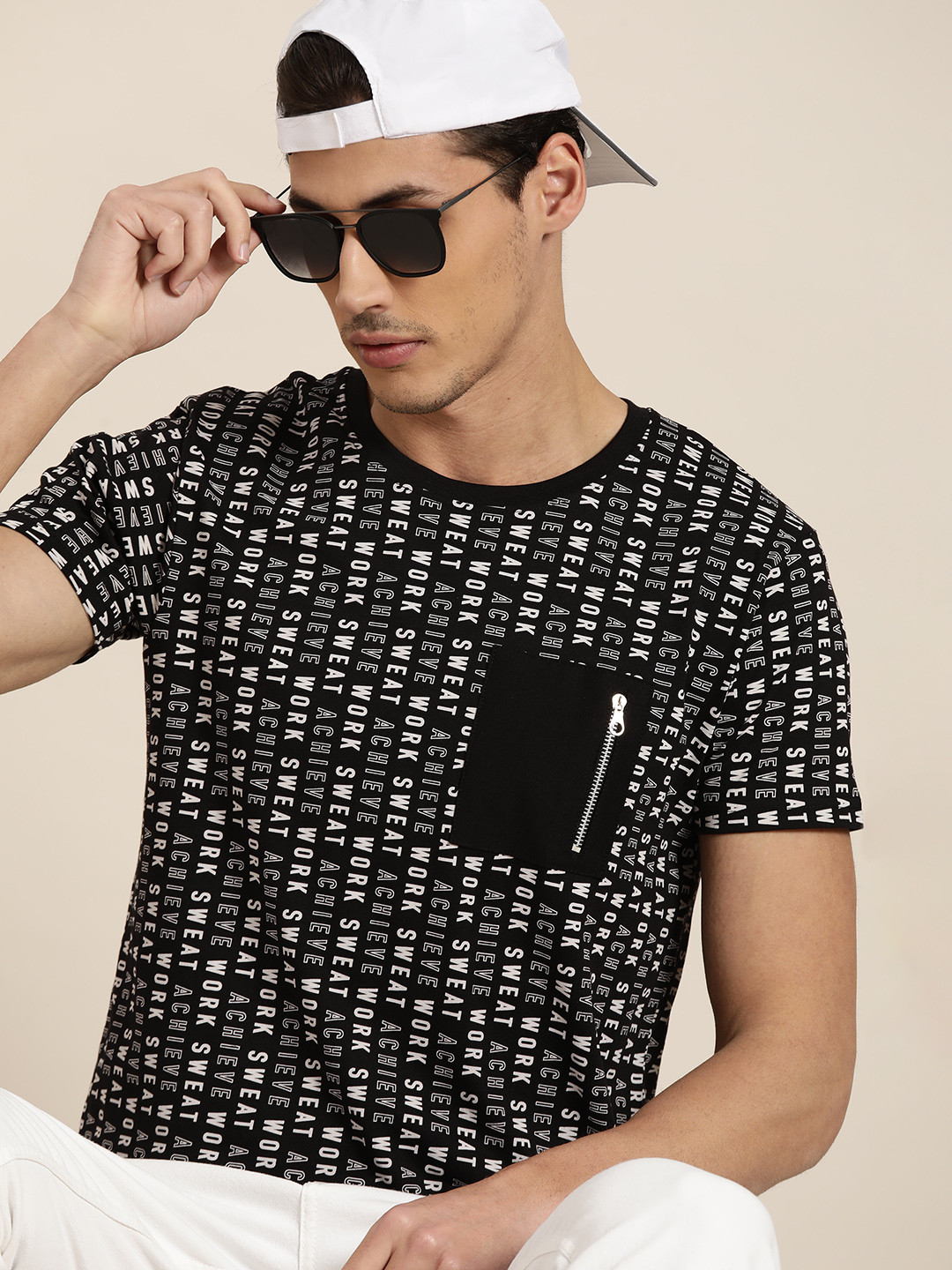 

Moda Rapido Men Black & White Printed Pure Cotton T-shirt