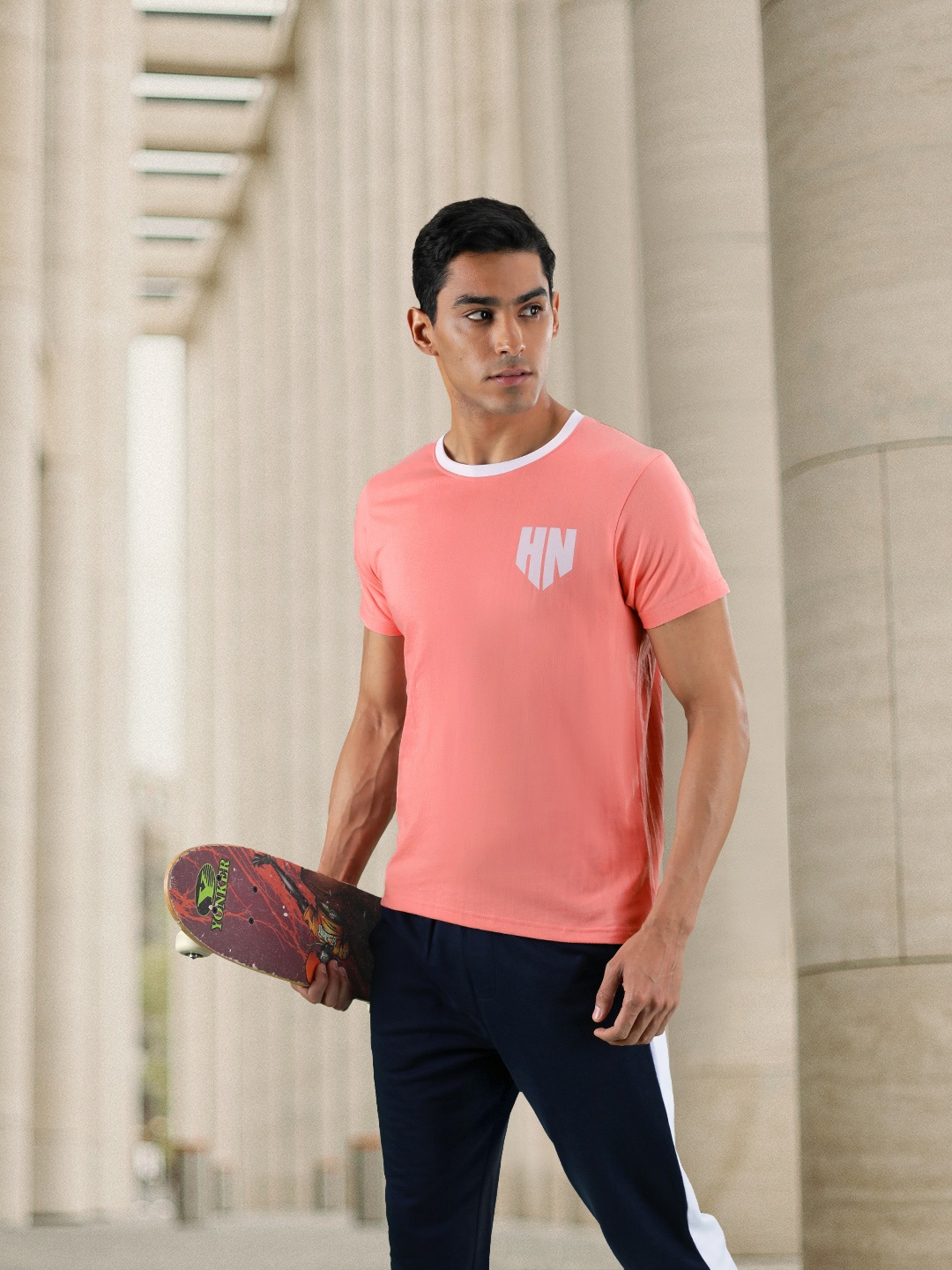 

HERENOW Men Pink Solid Printed Detail Pure Cotton T-shirt
