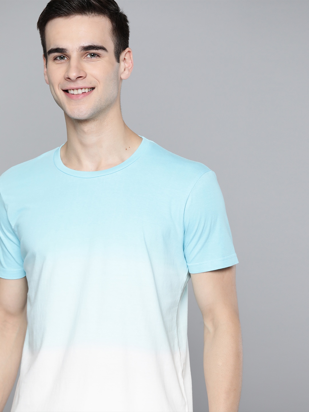 

HERE&NOW Men Blue & White Cotton Ombre Dyed T-shirt