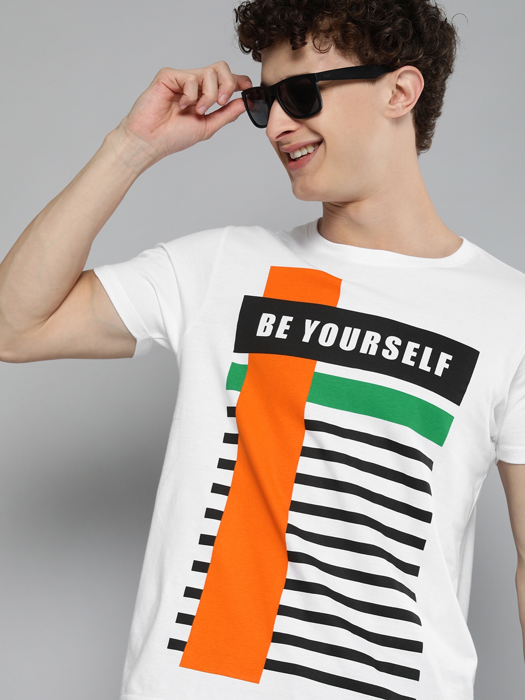 

HERENOW Men White Black Printed Pure Cotton T-shirt