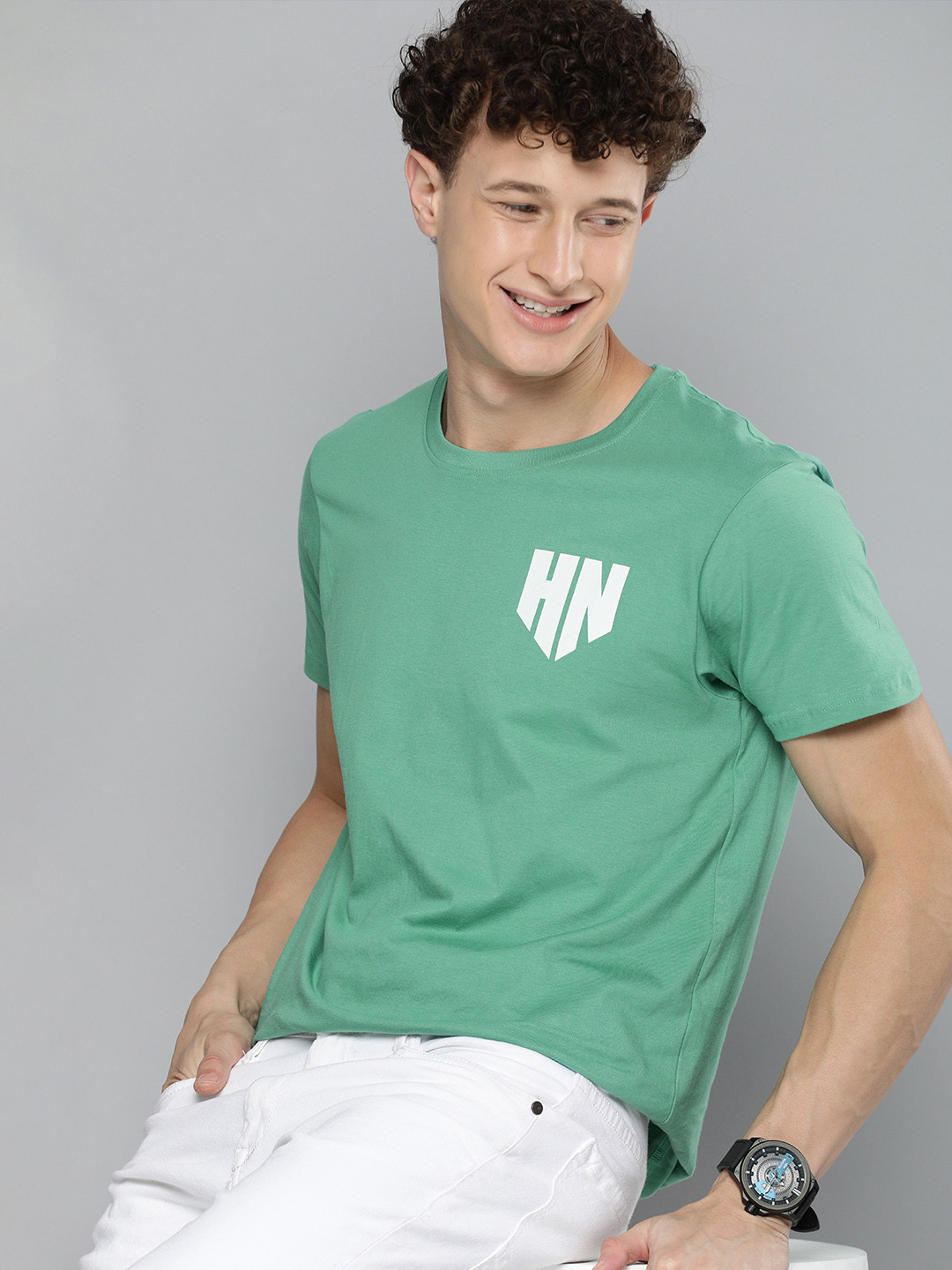 

HERENOW Men Green White Printed Pure Cotton T-shirt
