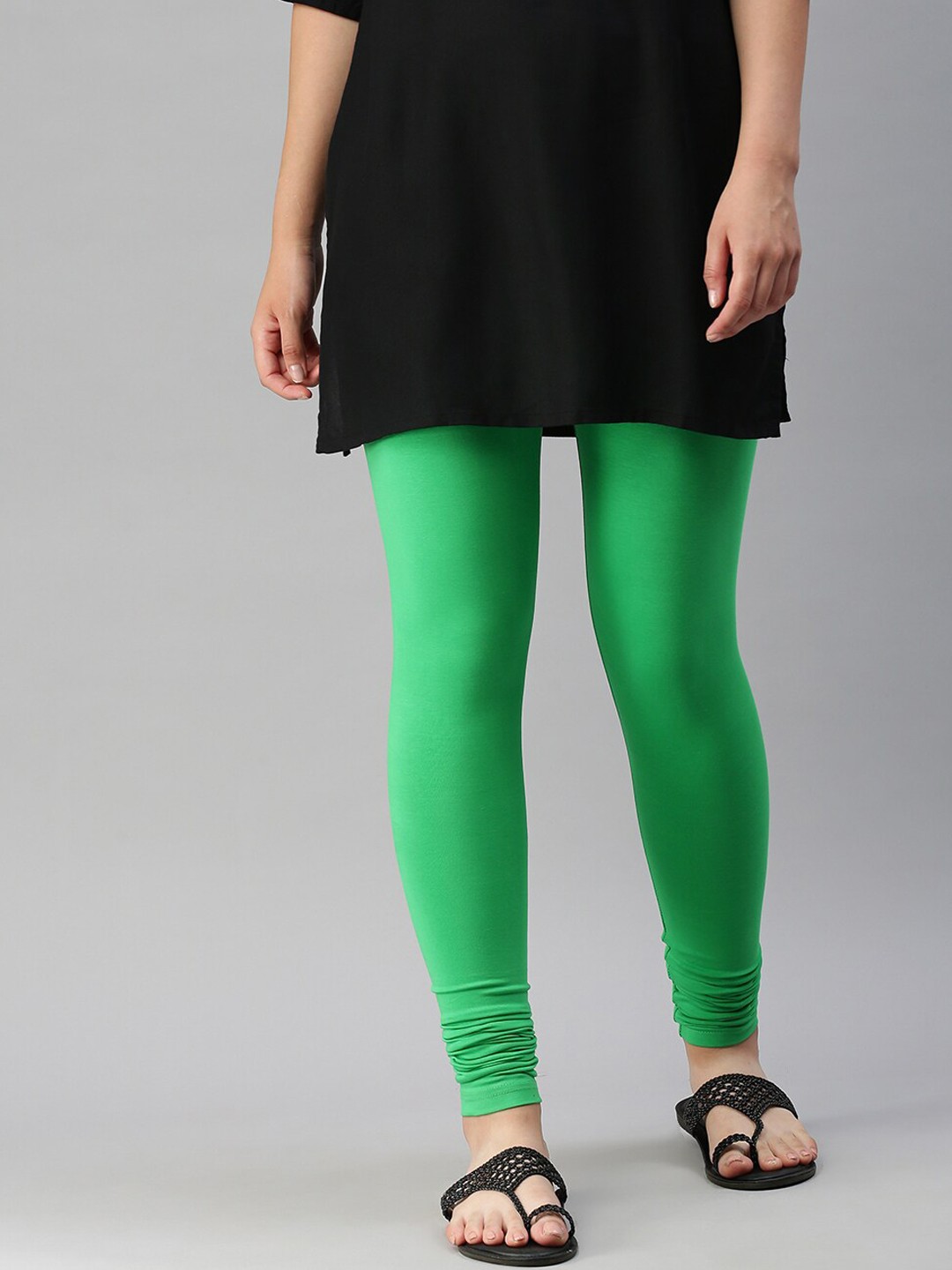 

De Moza Women Green Solid Churidar-Length Leggings