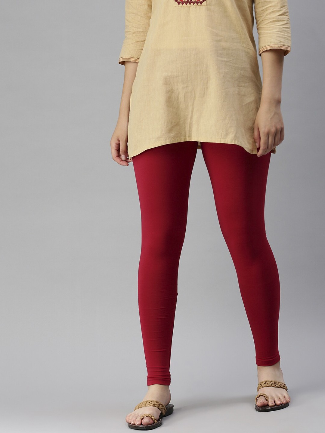 

De Moza Women Red Solid Ankle-Length Leggings