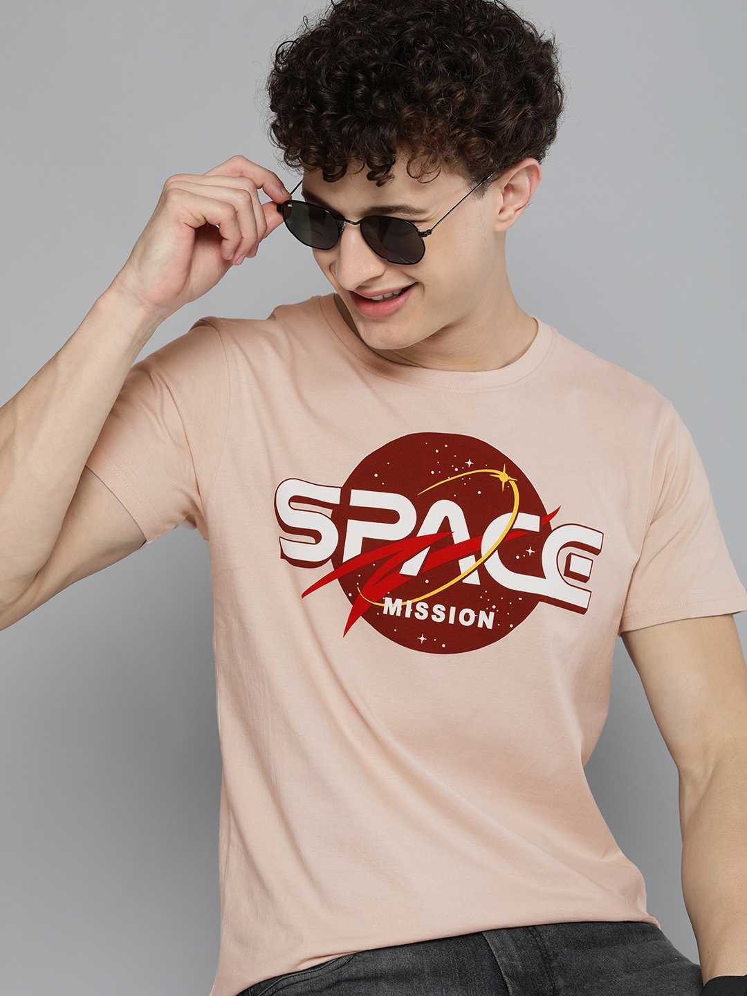 

HERENOW Men Beige Typography Printed Pure Cotton T-shirt