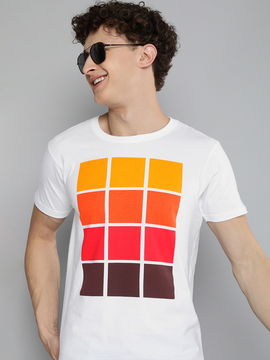 

HERENOW Men White Printed Pure Cotton T-shirt