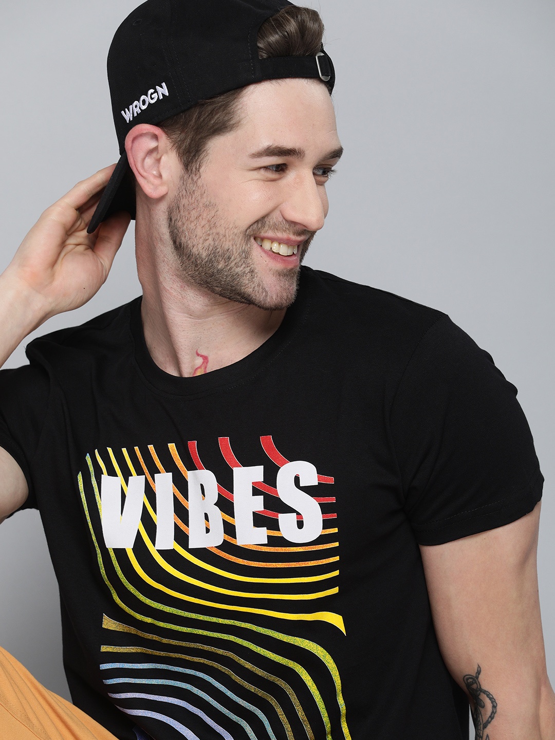 

HERENOW Men Black Typography Printed Pure Cotton T-shirt