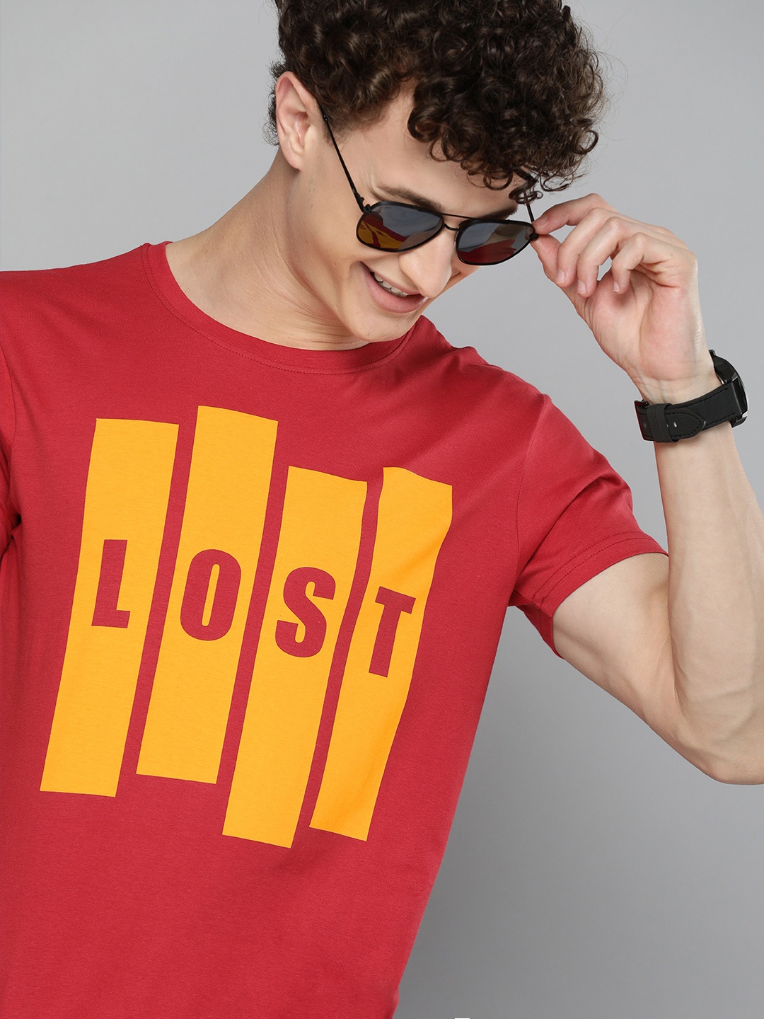 

HERENOW Men Maroon Yellow Pure Cotton Printed Pure Cotton T-shirt