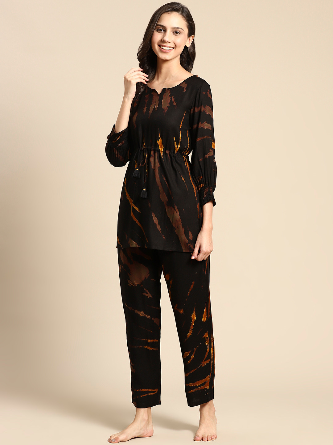 

Prakrti Women Black & Yellow Hand Tie & Dye Printed Night suit