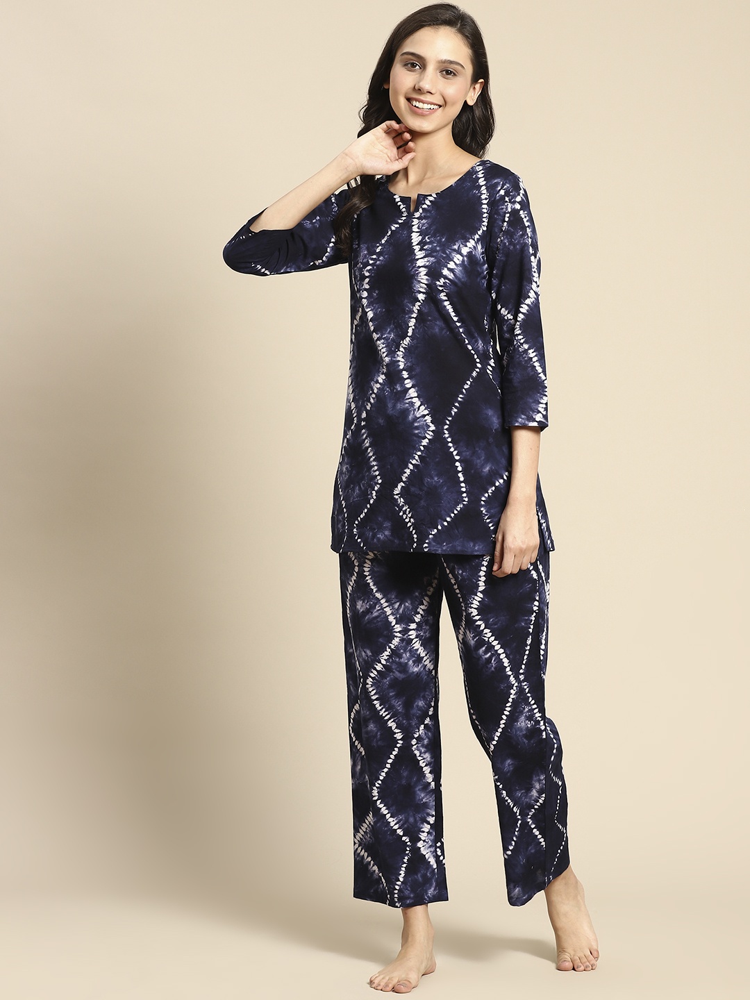 

Prakrti Women Navy Blue & White Hand Tie & Dye Printed Pure Cotton Night suit