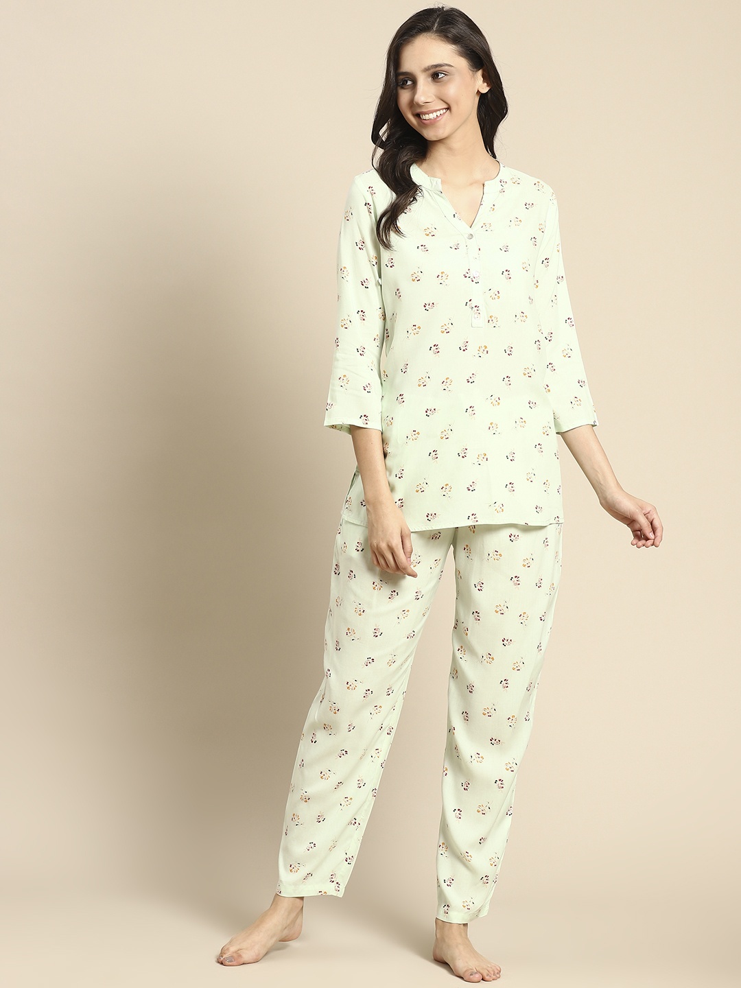 

Prakrti Women Green & Yellow Printed Night suit