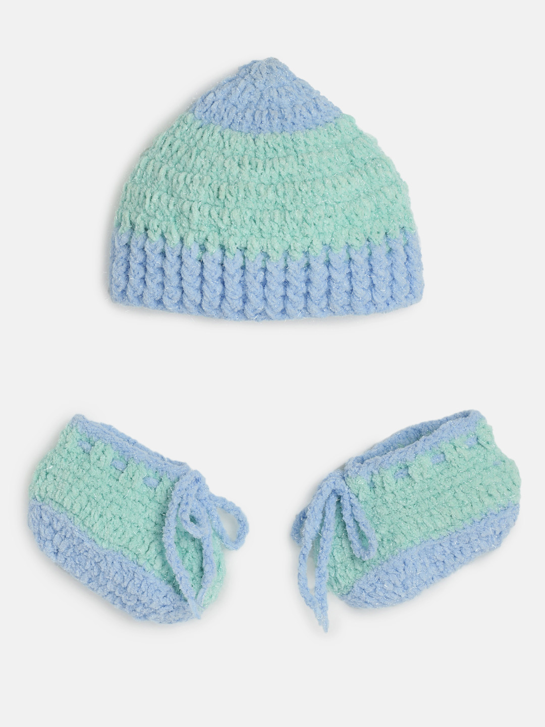 

Magic Needles Kids Blue & Sea Green Handmade Cap & Booties Set