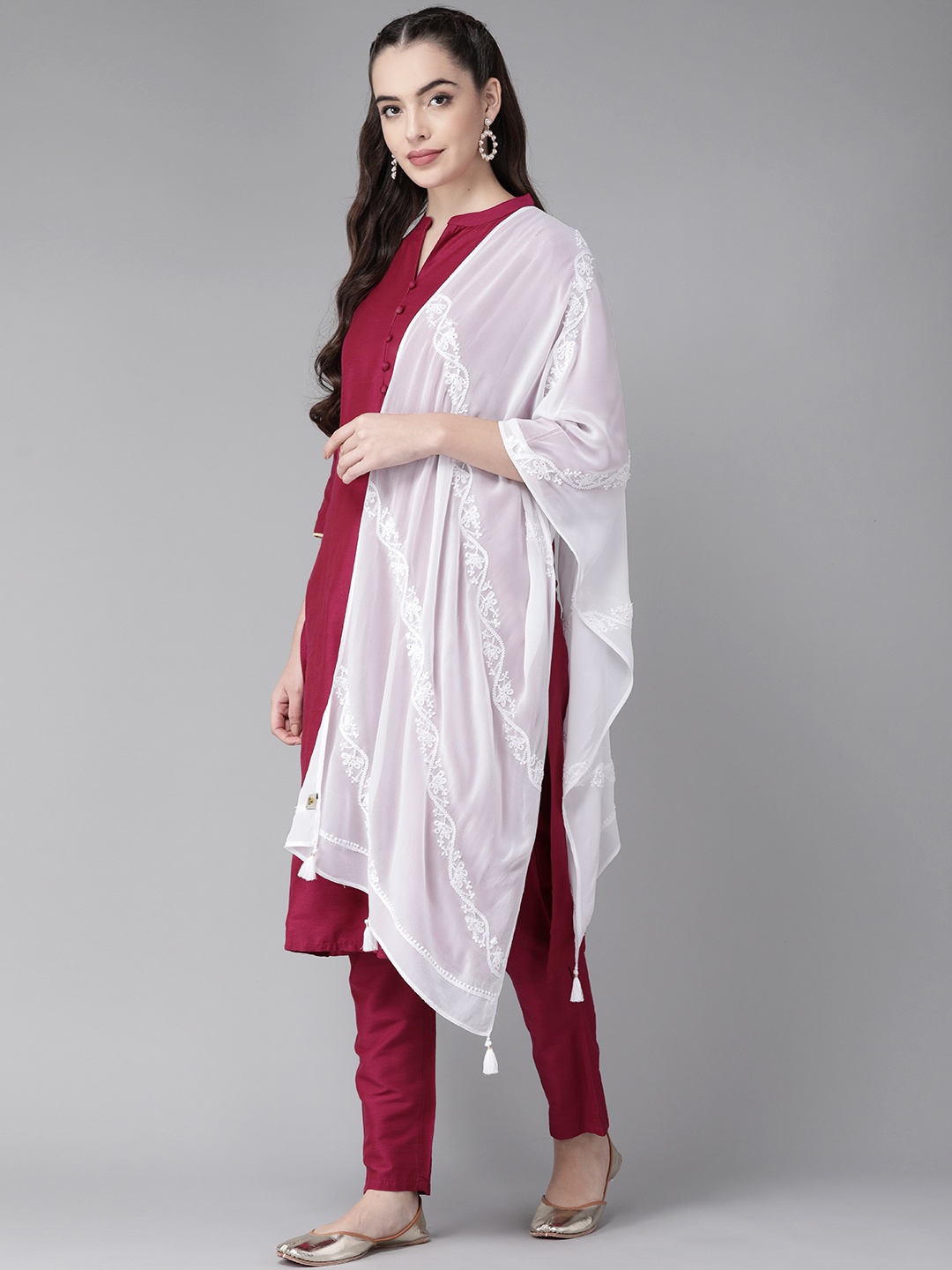 

ADA White Sustainable Chikankari Embroidered Dupatta