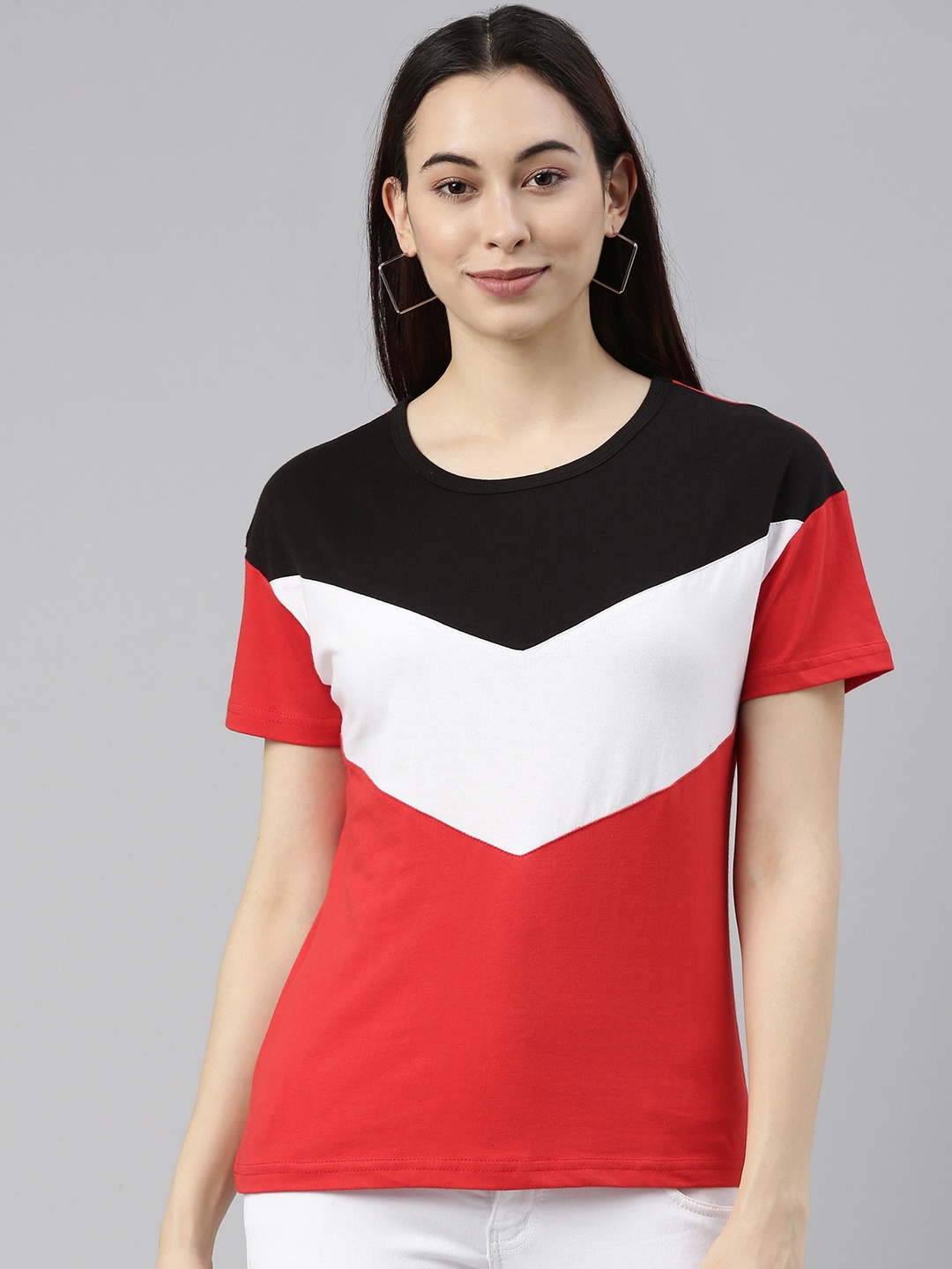 

JUNEBERRY Women Red & Black Colourblocked T-shirt