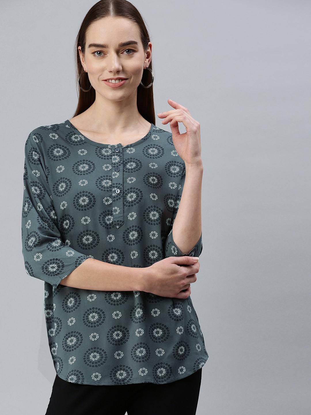 

NOT YET by us Grey Printed Curved Hemline Top
