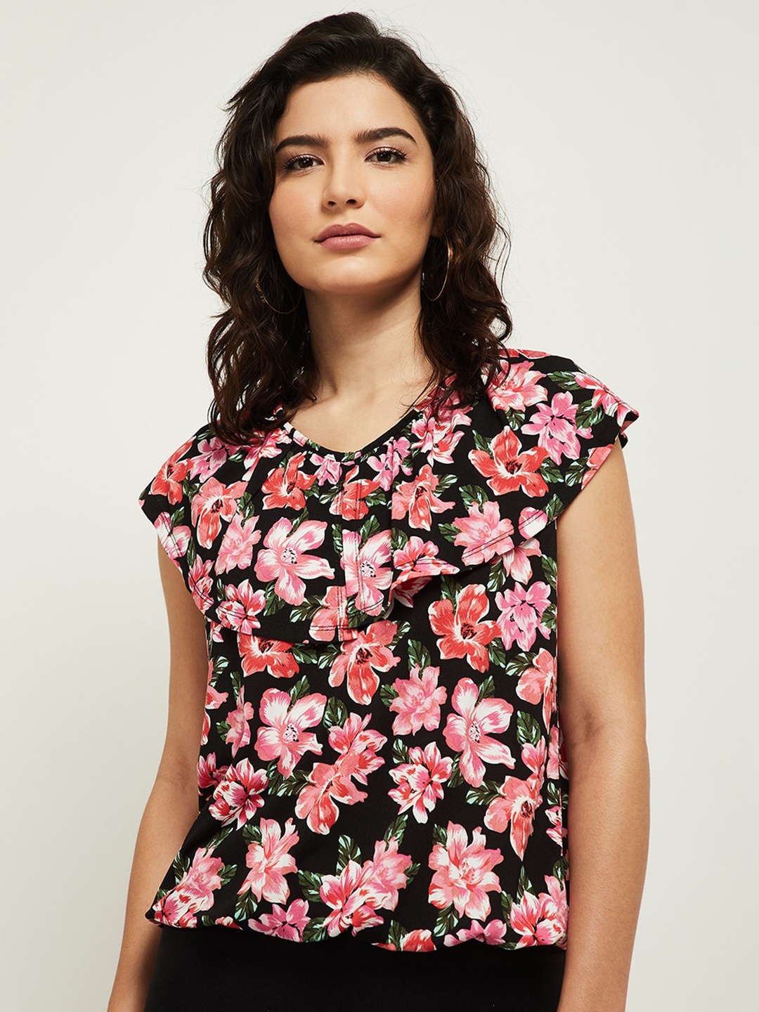 

max Women Black & Pink Floral Printed Regular Top