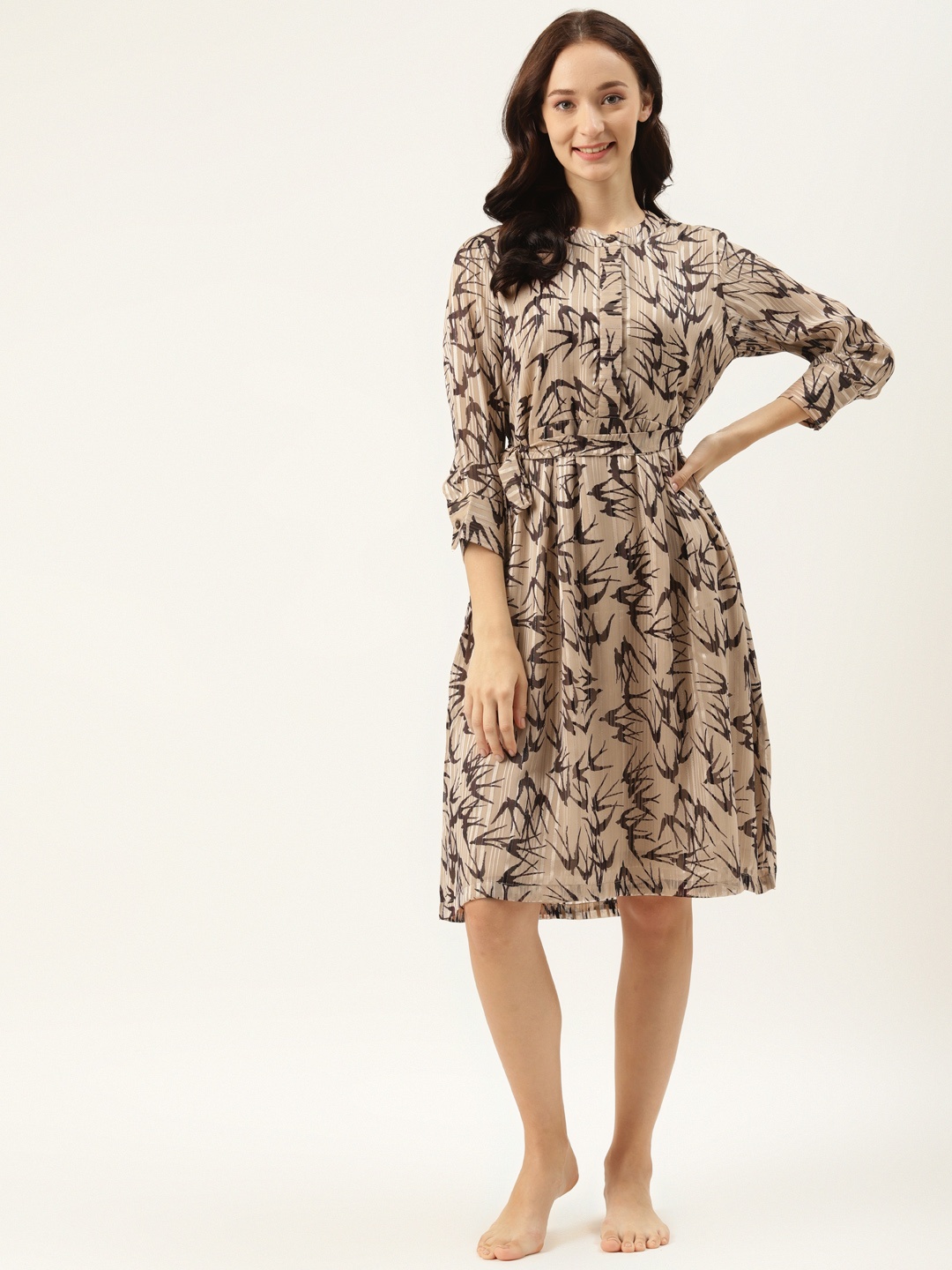 

COTCLO Beige & Brown Bird Print Belted Nightdress